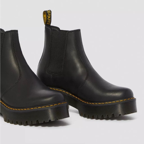 Doc Martens Black Rometty Wyoming Leather Platform Chelsea Boots - Picture 3 of 14